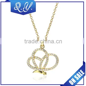 Gold Butterfly Pendant Jewelry Perfect Design Jewelry Set Beautiful Necklace thumbnail-2