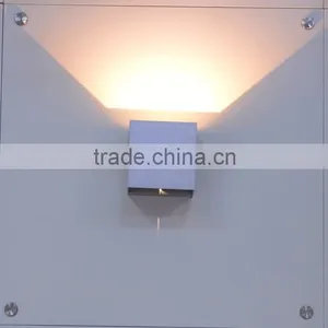 Adjustable Led Wall Mount Reading Lamp thumbnail-3