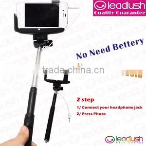 Extendable Monopod Selfie Stick With Cable thumbnail-1
