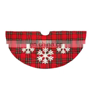 Decorative Print Red Stripe Tree Skirt for Christmas thumbnail-6