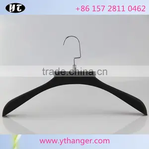 Antislip Surface Good Quality Plastic Rubber Hanger for Men thumbnail-5