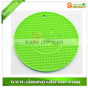 Lovely + High Quality Silicone Trivet thumbnail-1