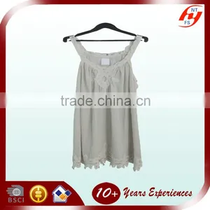 Fashion Style Hot Sale High Quality Custom Elegant Ladies Green Lace Loose Causual Tank Tops for Woman thumbnail-1