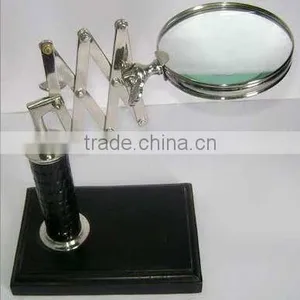 Magniying Glass With Extendable Arm on Black Base thumbnail-1