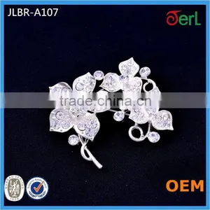 Fashion Design Best Quality Cheap Crystal Wedding Brooch Bulk Rhinestone Brooch thumbnail-5