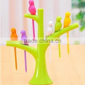 New Style Rainbow Colors Cute Bird Plastic Fruit Fork Set thumbnail-4