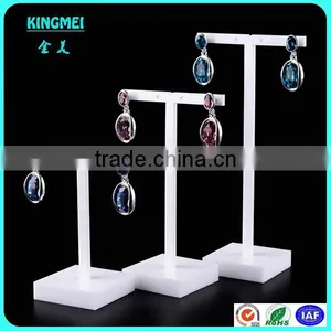 Fashion Design Elegant Counter Top White Perspex Jewelry Display Stand for Necklace Acrylic Bracelet Display Cube thumbnail-4