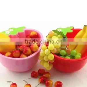 Strawberry Shaped Fruit Holder thumbnail-1