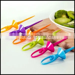 Eco-friendly Creative Cute Design Dancing Girl Shape ABS Plastic Fruit Fork Set 6PCS Dessert Fork Set 6PCS Wholesale thumbnail-3