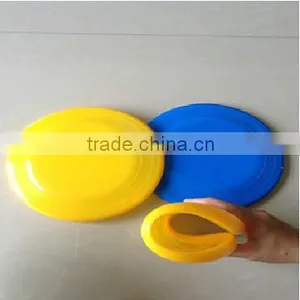Plastic Dog Flying Frisbee thumbnail-5