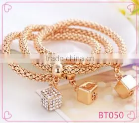 Fashion Gold Solid Cube Pendant Chain Bracelet Charms Jewelry Design for Girls thumbnail-1