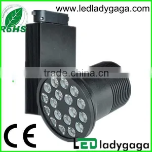 High Quality Mobilizable 30degrees IP62 18W LED Track Light thumbnail-1