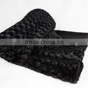 100% Polyester Plain pv Fleece Gifts Promotional Blanket and Pillow thumbnail-3