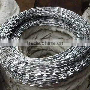 Galvanized BTO-22 Low Price Concertina Razor Barbed Wire thumbnail-2