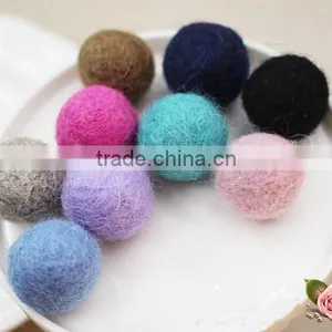 Handmade Colorful 100% Wool Felt Balls For Decorations thumbnail-2
