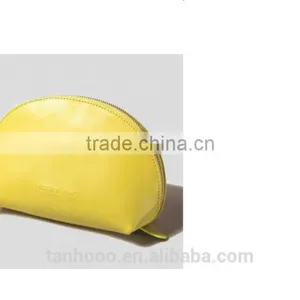 High Quality Shell Shaped Professional Makeup Bag thumbnail-4