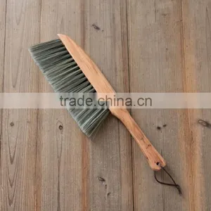 Cleaning Tools Classic Plastic Bed Dust Cleaning Brush With Handle For Bed Cleaning thumbnail-2