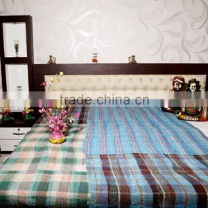 Reversible Flower Prints Bedspread Kantha Quilt Embroidered Kantha Beige Kantha Sari Blanket thumbnail-1