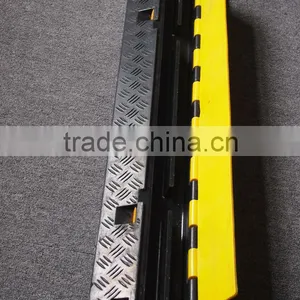 Pvc and Rubber 2 Channel Cable Cross Made in China 5 Channel PU Cable Cross Stage Cable Protector thumbnail-6