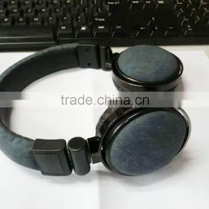 Noise Cancelling In Ear Headphone With Microphone thumbnail-1