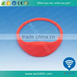 Long Range Silicone RFID Bracelet thumbnail-5