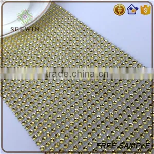 Beautiful Diamond Mesh Fabric Cheap Table Runners for Fancy Banquet thumbnail-5