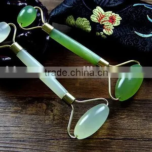 Jade Roller Massager thumbnail-6
