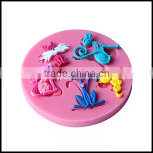 Wholesale Cute Shape Cartoon Silicone Cake Mold thumbnail-1