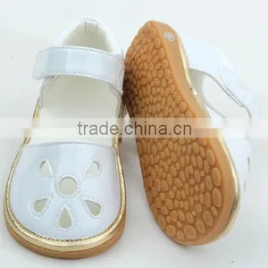 Hot Selling Skidproof Petal Squeaky Toddler Music Notes Shoes thumbnail-1