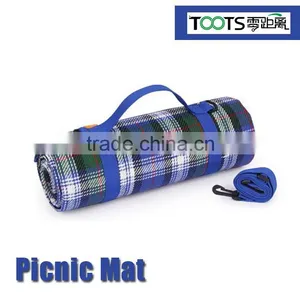 TOOTS Factory Outdoor Foldable Fleece Picnic Blanket With Handle thumbnail-1