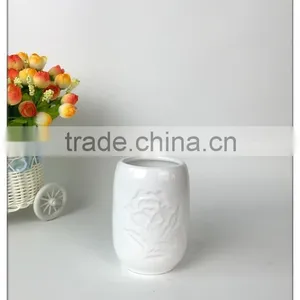 Embossed Rose White Ceramic Bathtroom Set thumbnail-6