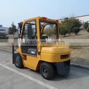 Ergonomics Seat 2 Ton Petrol Forklift Truck thumbnail-1
