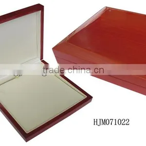 Wooden Luxurious Jewelry Box thumbnail-1