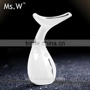 Ms.W Phototherapy Gift High Quality Automatic Comfort Slim Neck Shoulder Massager Arm Massager thumbnail-4