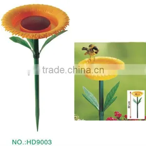 Deluxe Sunfolower Bird Bath thumbnail-1
