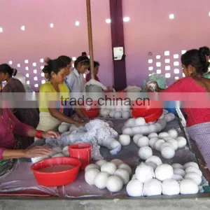 Pure Organic Laundry Dryer Felt Balls/Best Quality Handmade Felt Dryer Ball thumbnail-4