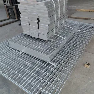 Hot Dipped Galvanized Steel Grating 3mm Thickness 30x100mm Mesh Load Capacity 4kN/m² thumbnail-2