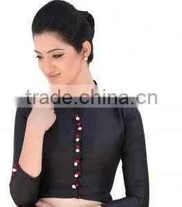 Machine Embroidery Designs of Saree Blouse Neck thumbnail-4