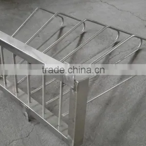 Wall Lead Clothes Rack thumbnail-1