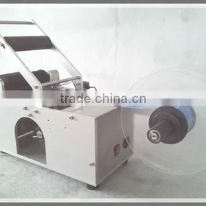 Semi-automatic Round Bottle Glue Labeling Machine LT-50 thumbnail-2