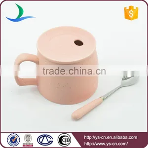 China Supplier Matt Pink Porcelain Coffee Mug With Lid and Spoon thumbnail-3