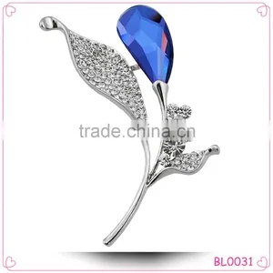Fashion Cheap Rhinestone Brooch for Wedding in Bulk Beautiful Diamond Brooch thumbnail-1