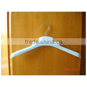 Plastic Clothing Hangers thumbnail-4