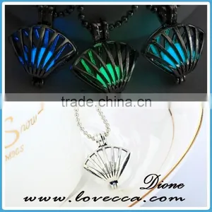 Brass Material Ladies Jewelry Luminous Necklace Pendant Glowing in the Dark thumbnail-6