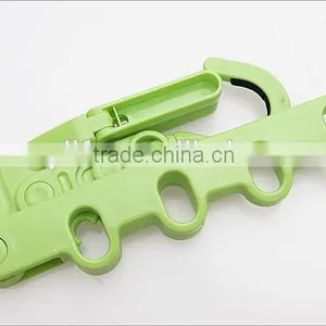 Plastic Rotatable Foldable Over The Door Clothes Hanger Holder Clothes Drying Rack thumbnail-5