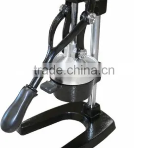 GRT - CJ105 Cast Iron Hand Juicer Citrus Press thumbnail-2