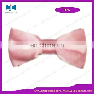 Velvet Packing Bowtie thumbnail-1