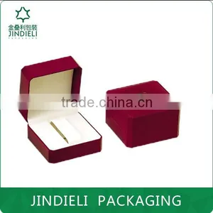 Red Beauty Paper Watch Gift Box Package thumbnail-1