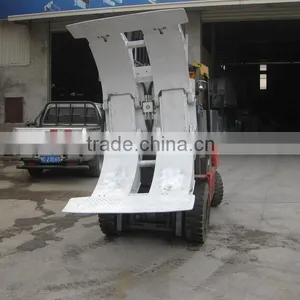 360 Degree Rotating Forklift With Clamp for Paper Roll thumbnail-1
