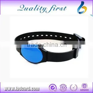 TK4100 Bracelets Customized TK4100 RFID PVC Wristbands thumbnail-1